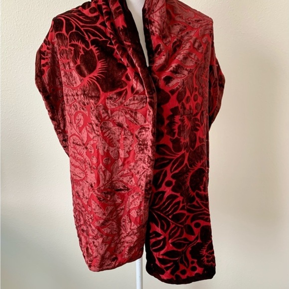 Red  Floral Scarf - Picture 1 of 11